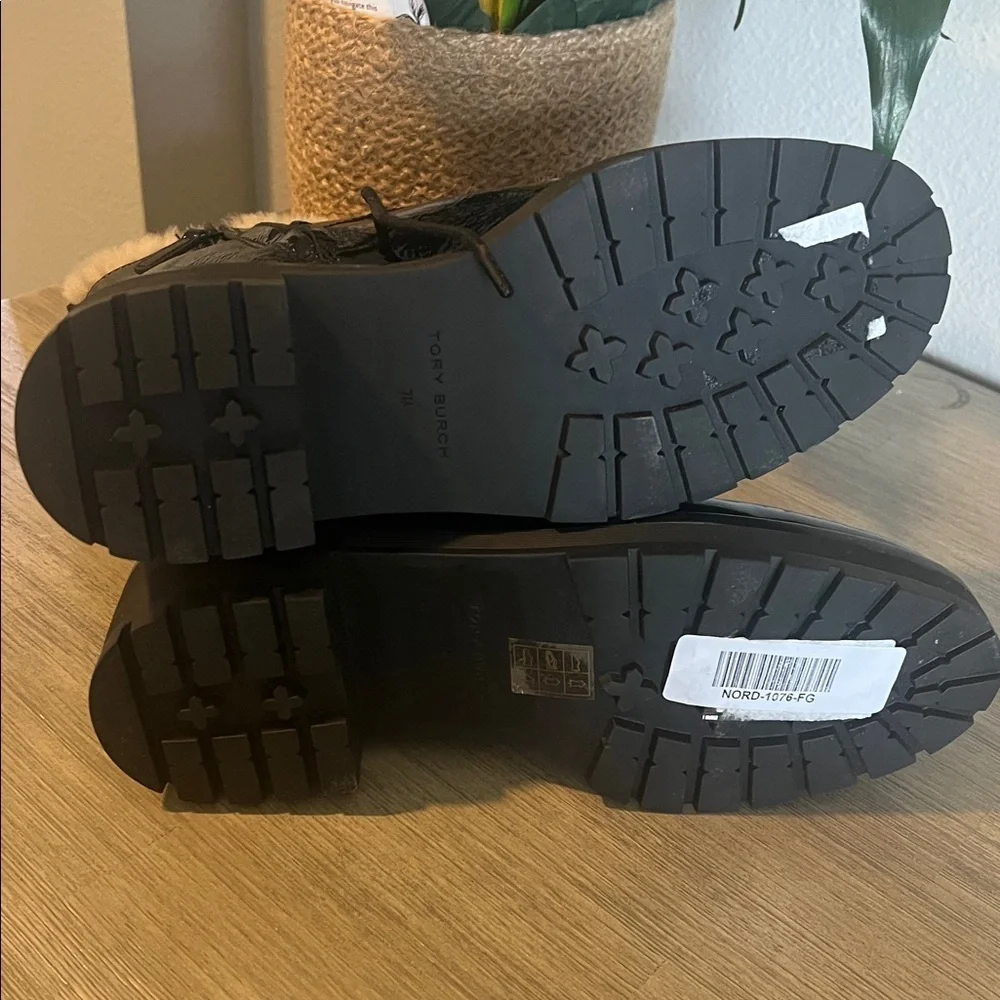NEW Tory Burch MILLER 50MM LUG SOLE SHEARLING BOOTIE SOFTY NAPLAK/WEBBING